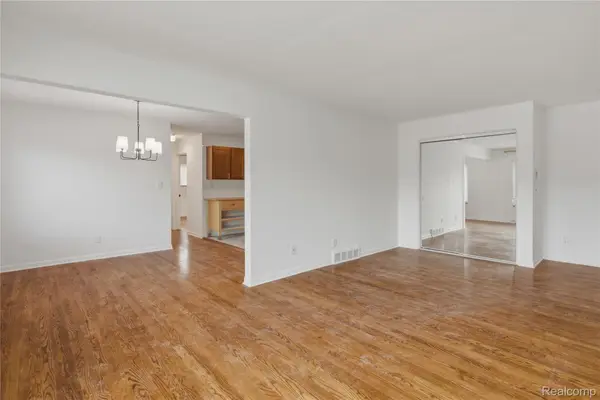 323 N Eton Street #35C, Birmingham, MI 48009