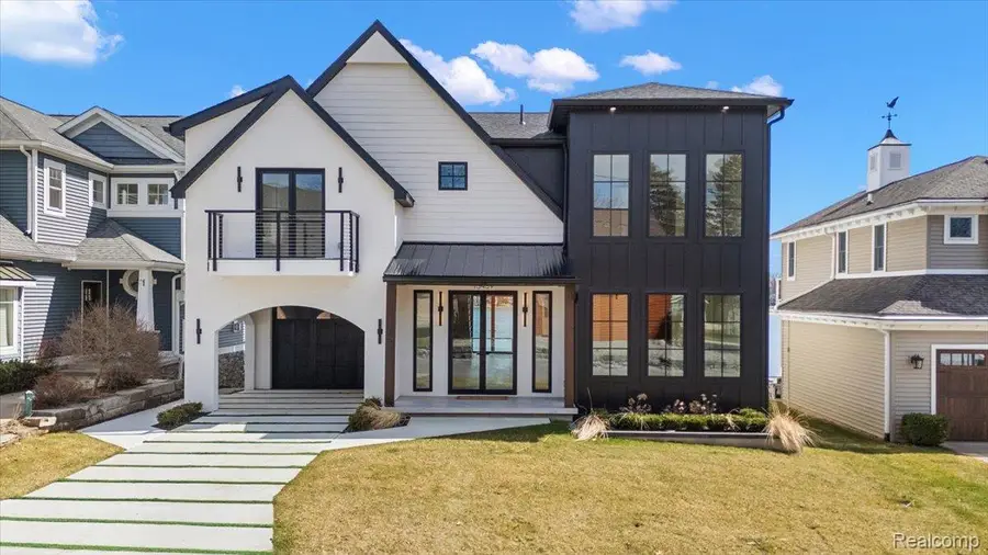 13459 Haddon Street, Fenton, MI 48430 - #2