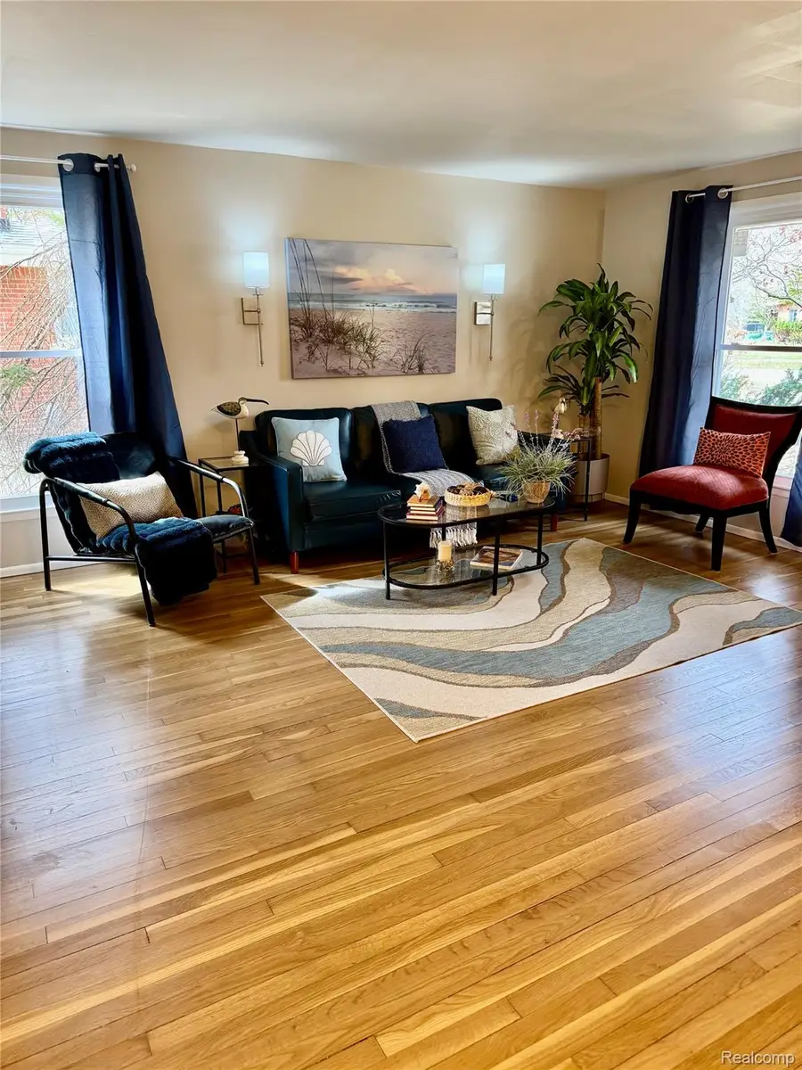 18499 Kesh Street, Southfield, MI 48076 - #3