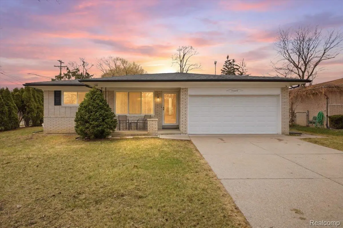 35009 Shell Drive, Sterling Heights, MI 48310 - #1