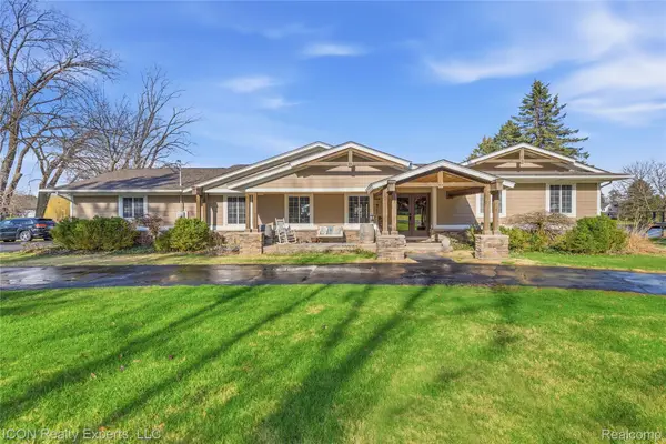 3860 E Commerce Road, CommerceTwp, MI 48382