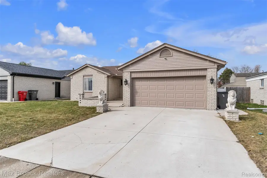 41893 Mary Kay Drive, Clinton, MI 48038 - #2