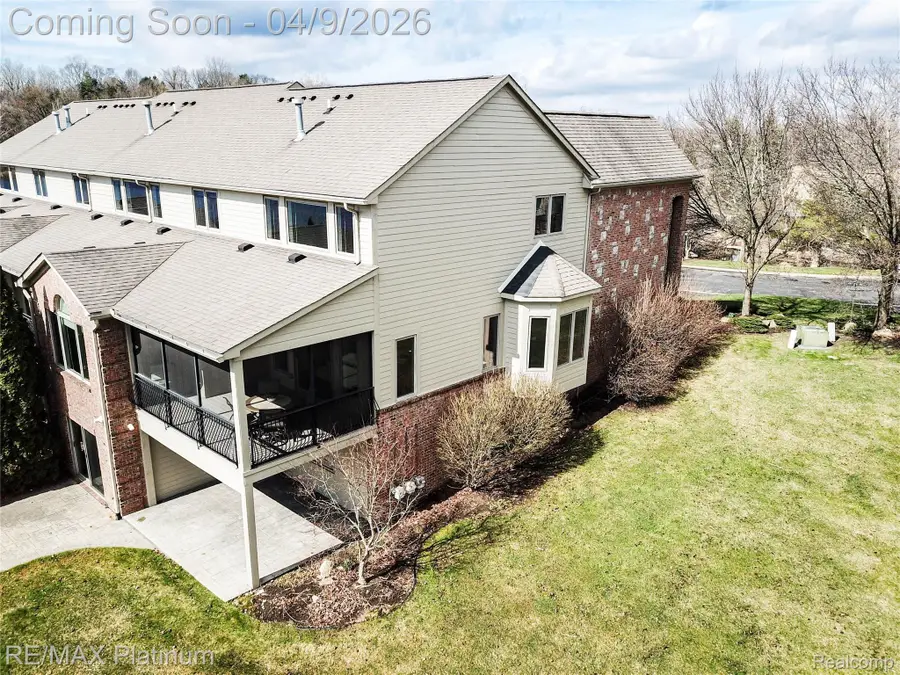 9092 Lake Dominion Drive, Brighton, MI 48114 - #2