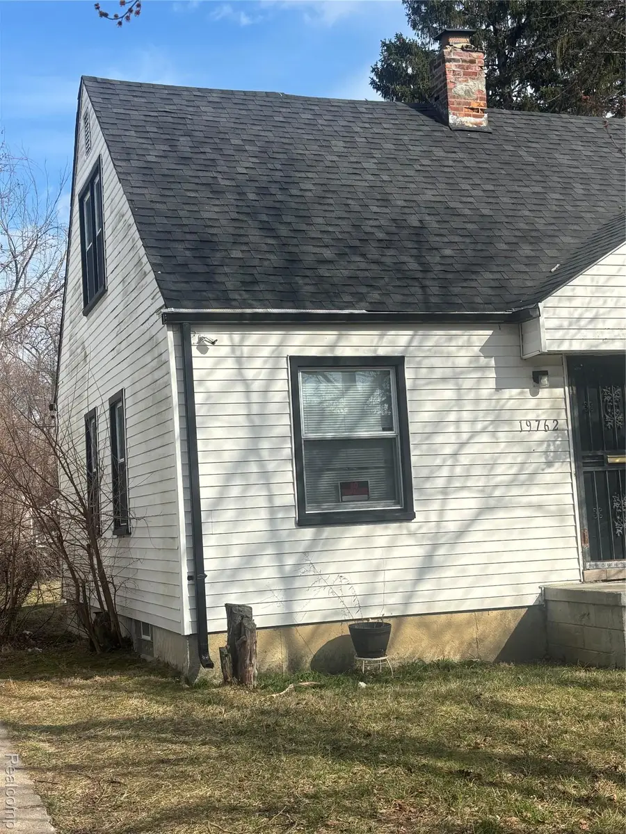 19762 Avon Avenue, Detroit, MI 48219 - #2
