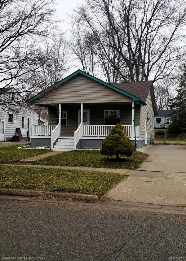 138 W Strathmore Avenue, Pontiac, MI 48340