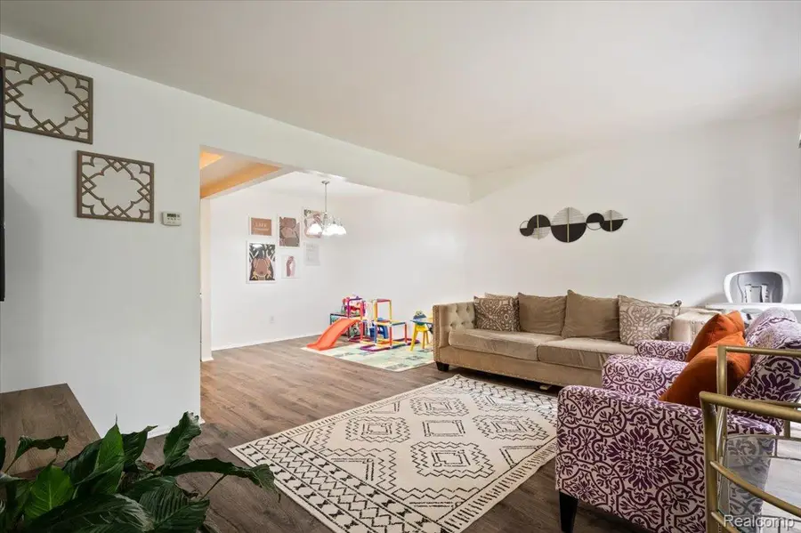 8323 Karam Boulevard #4, Warren, MI 48093 - #3