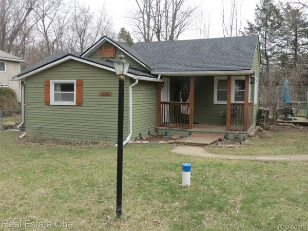 1648 Lombardy, Highland, MI 48356