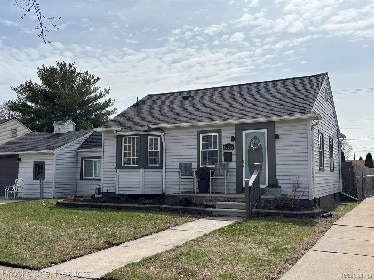 19235 Philomene Boulevard, Allen Park, MI 48101 - #1