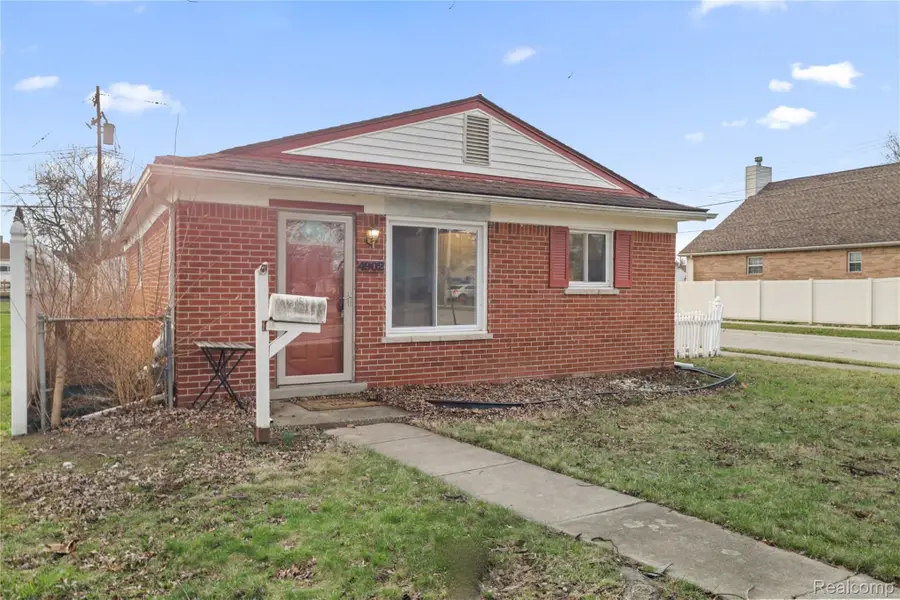 4902 Fleming Street, Dearborn Heights, MI 48125 - #2