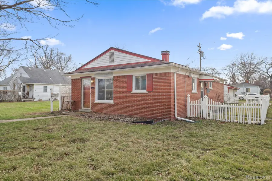 4902 Fleming Street, Dearborn Heights, MI 48125 - #3