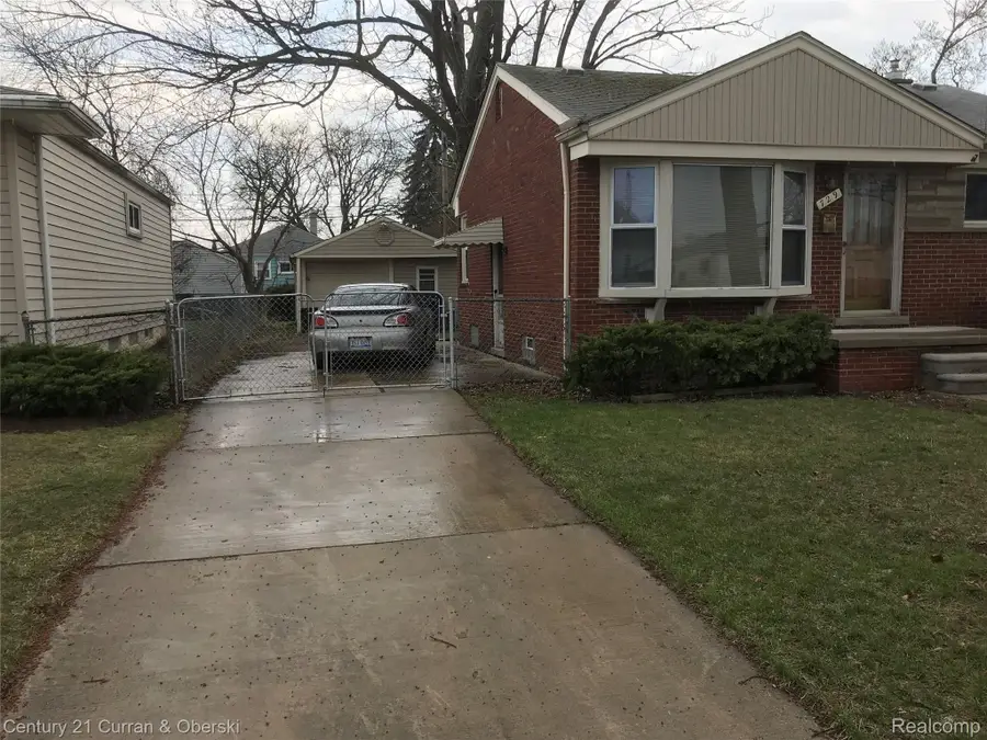 729 Cleophus Parkway, Lincoln Park, MI 48146 - #2