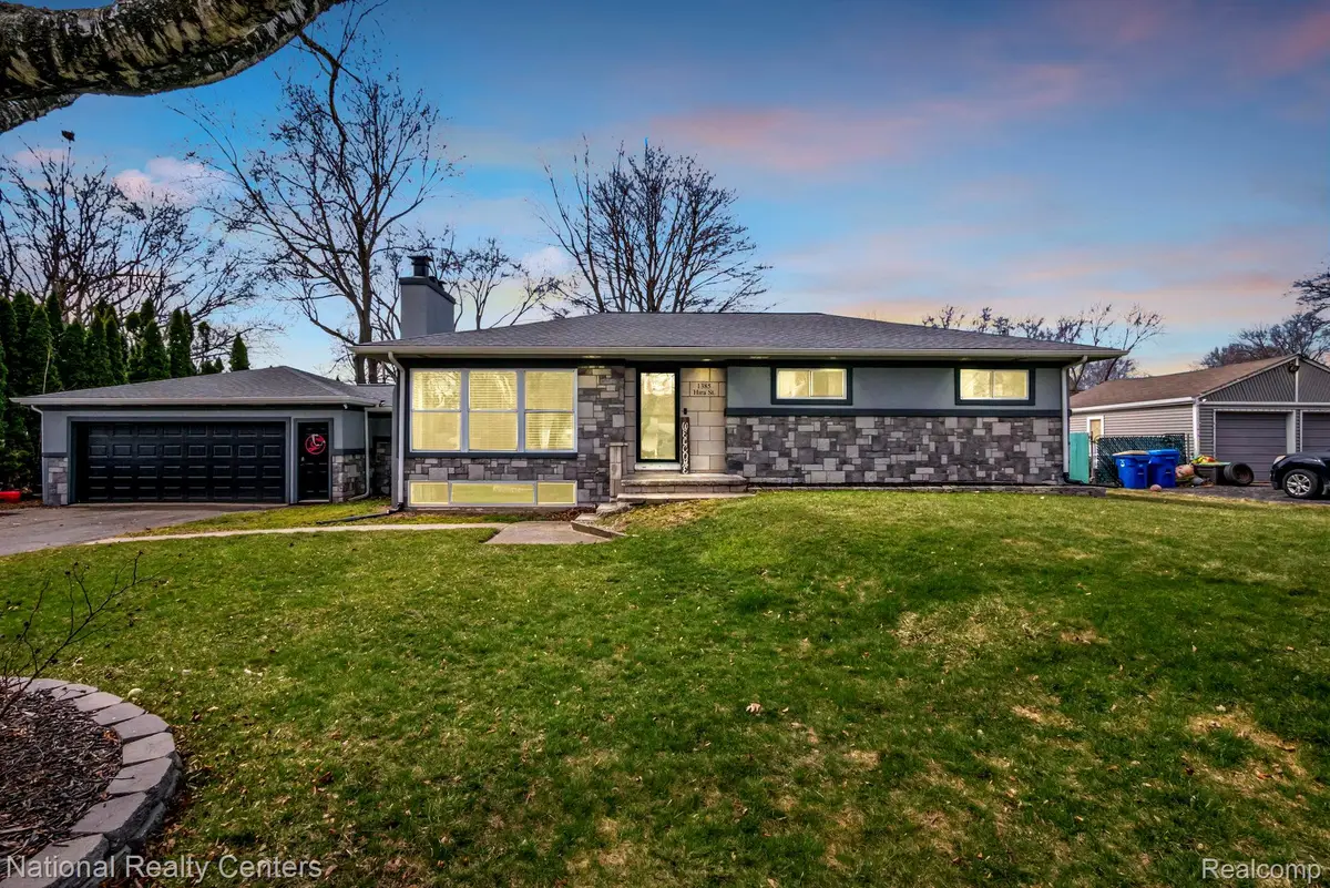 1385 Hira Street, Waterford, MI 48328 - #1