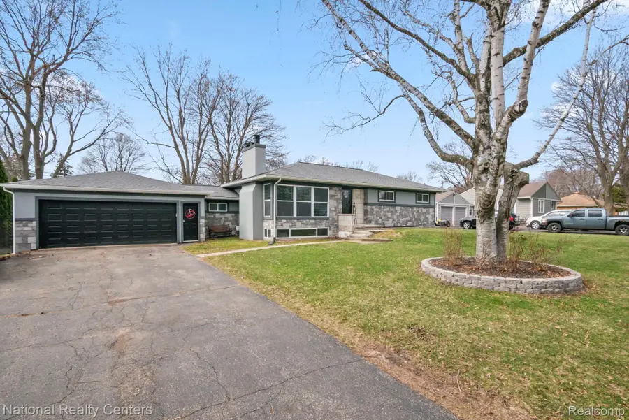 1385 Hira Street, Waterford, MI 48328 - #3