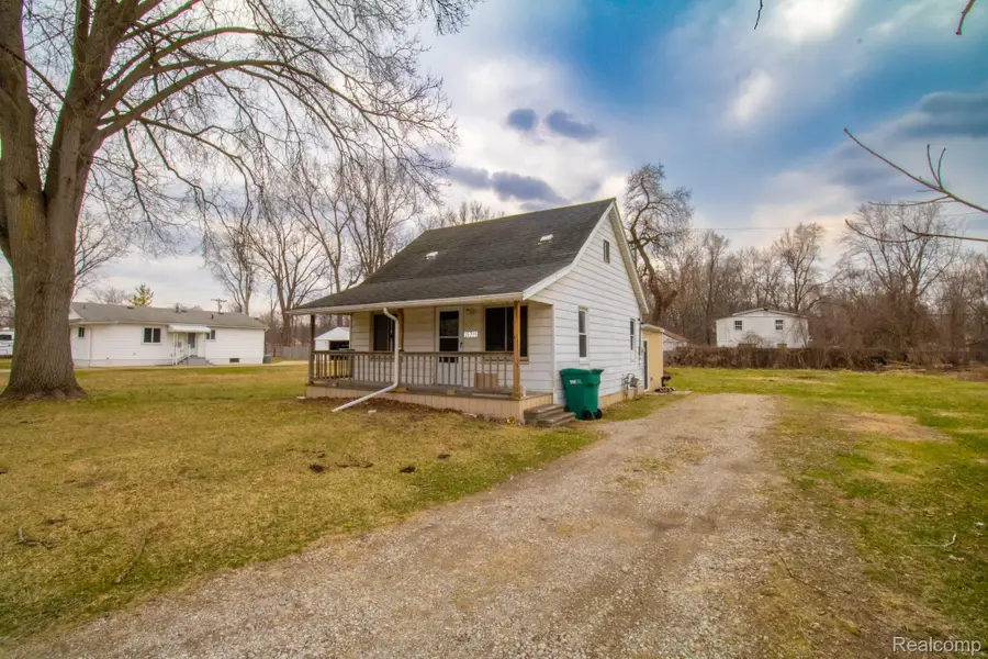 35799 Park Place, Romulus, MI 48174 - #2