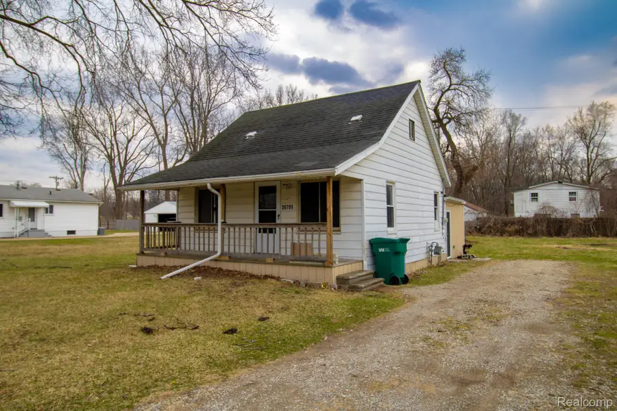 35799 Park Place, Romulus, MI 48174 - #3