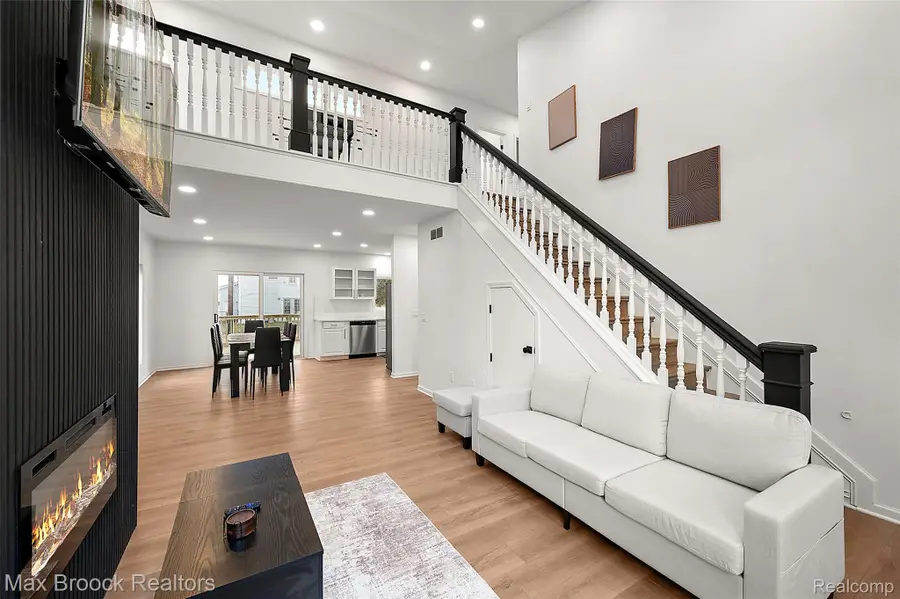 38033 Cherry Lane, Harrison Township, MI 48045 - #2