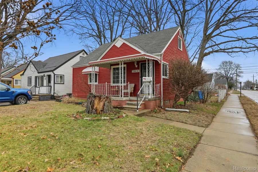 26604 Osmun Street, Madison Heights, MI 48071 - #2