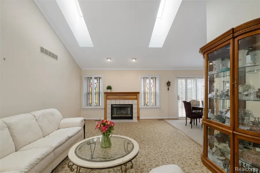 289 Shore Brook Lane #24, Commerce, MI 48390 - #2