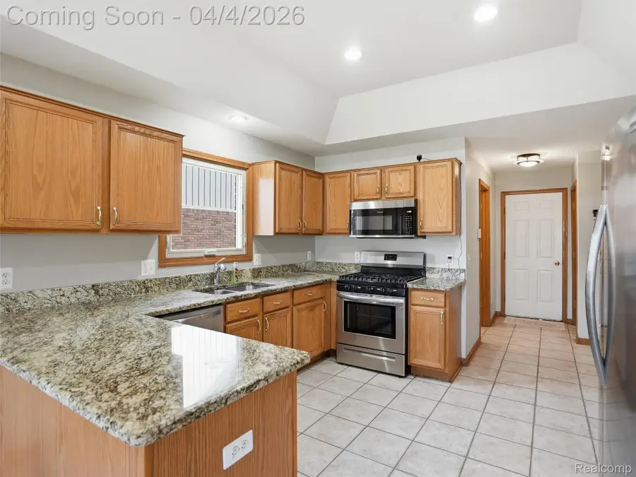 51605 Shadywood Drive, Macomb, MI 48042 - #3