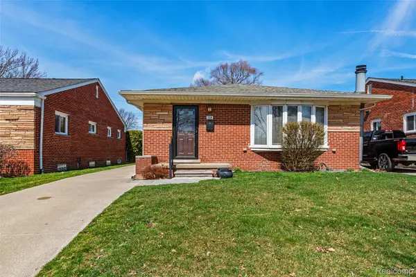 318 Park Drive, Clawson, MI 48017