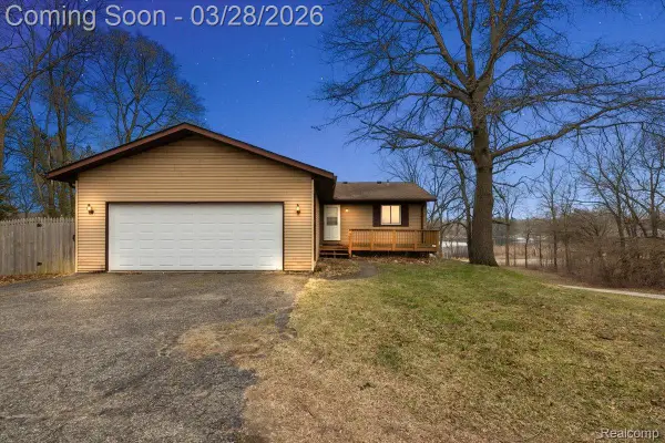 6210 Tripp Road, Holly, MI 48442