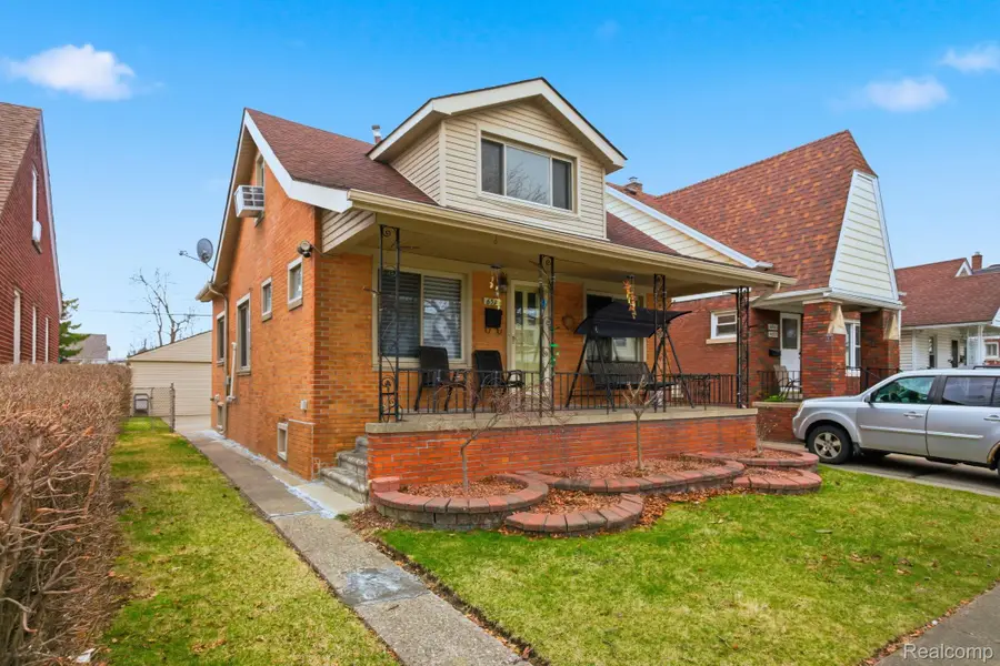 6511 Coleman Street, Dearborn, MI 48126 - #3