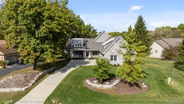 1306 Victoria Lane, Fenton, MI 48430