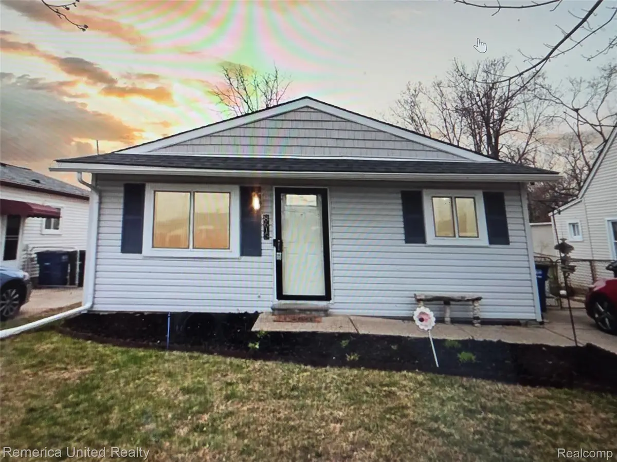 8615 Fremont Street, Westland, MI 48185 - #1