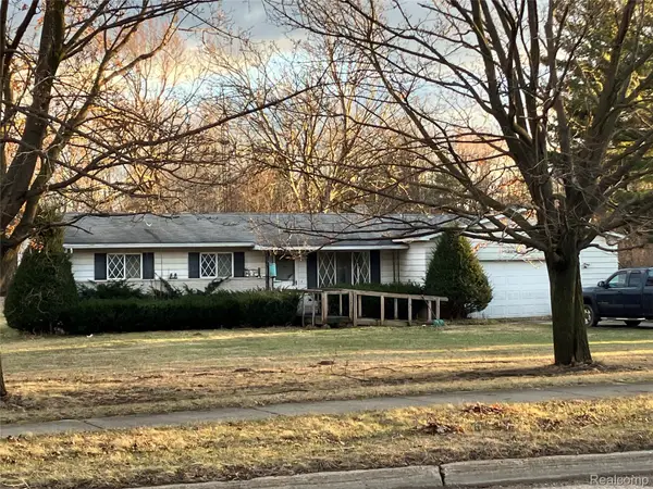 4342 E Court Street, Burton, MI 48509