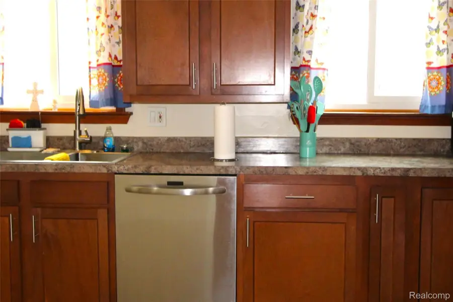 32474 Leona Street, Garden City, MI 48135 - #3