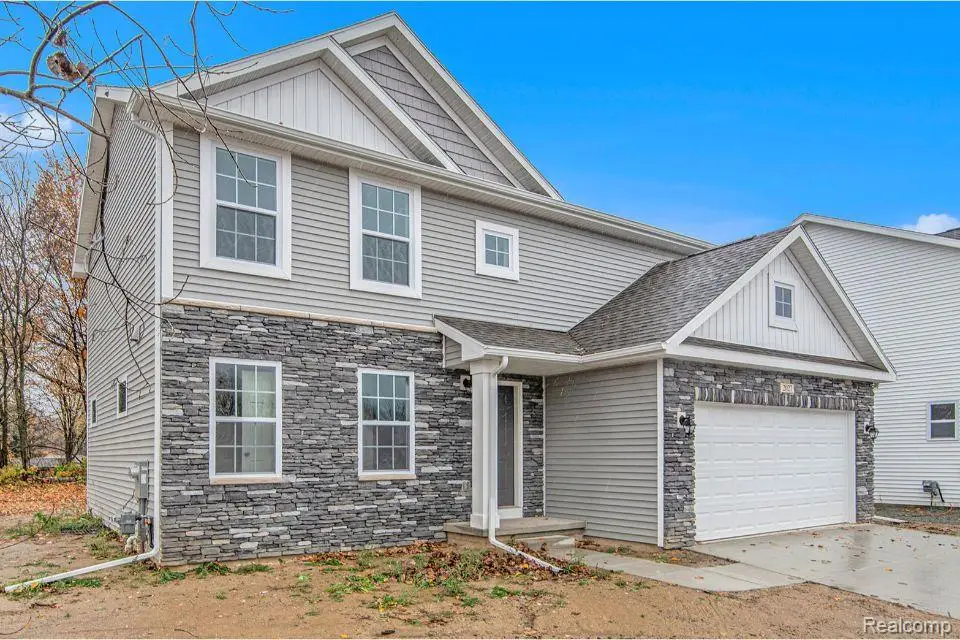 2110 Stillwater Drive, Davison, MI 48423 - #1