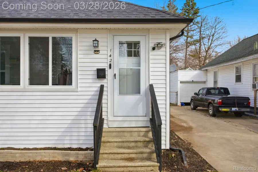 142 Avondale Avenue, Jackson, MI 49203 - #3