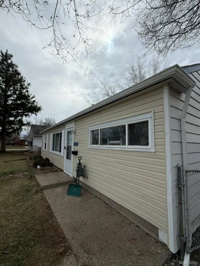 26511 Lehner Street, Roseville, MI 48066 - #2