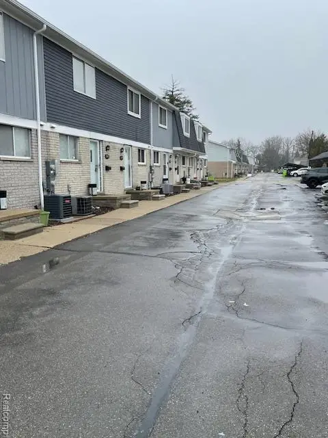 15846 W 11 Mile Road, Southfield, MI 48076 - #2