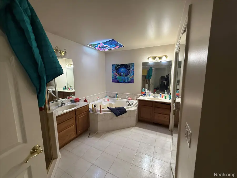 2085 Whispering Waters Pass, Flushing, MI 48433 - #3