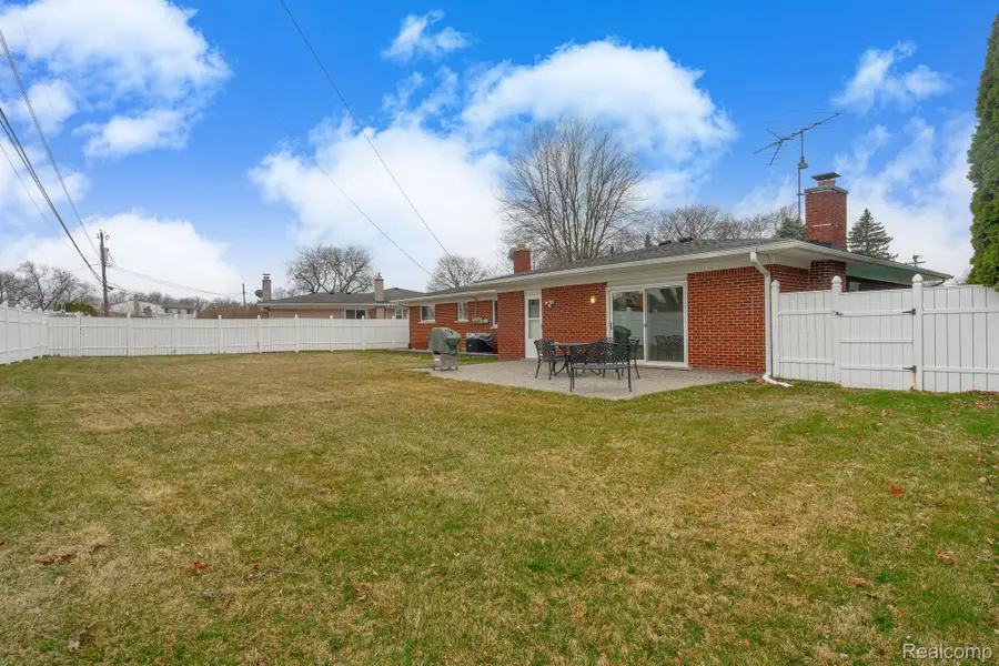 37374 Catherine Marie Drive, Sterling Heights, MI 48312 - #3