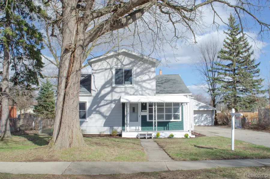 5850 Deering Street, Garden City, MI 48135 - #3