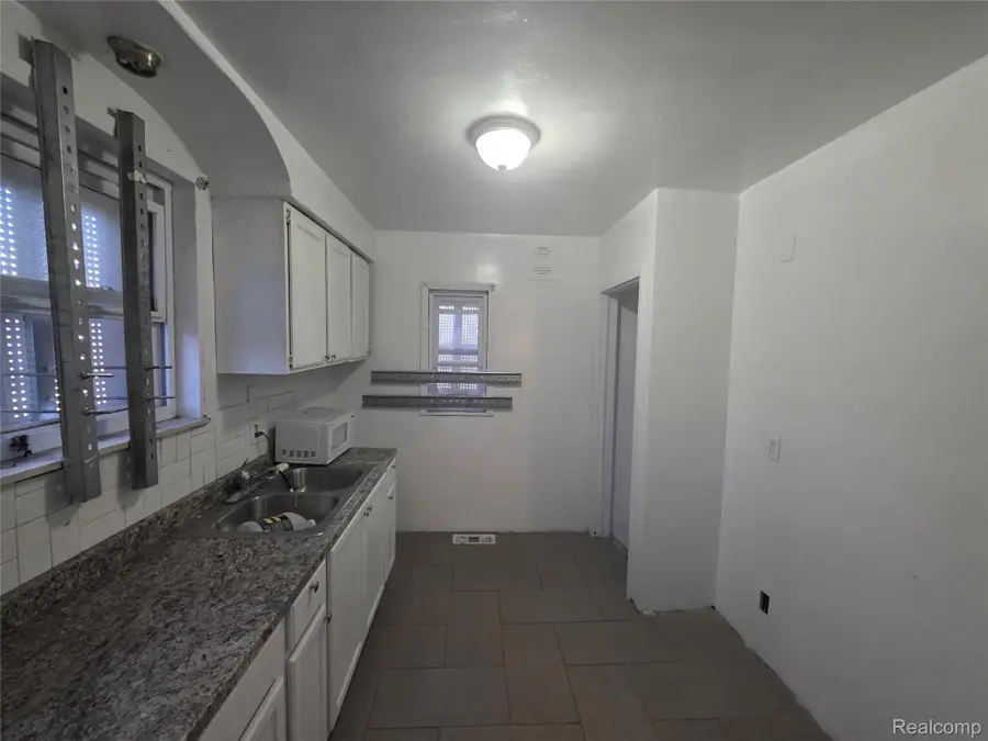 9660 Abington Avenue, Detroit, MI 48227 - #3