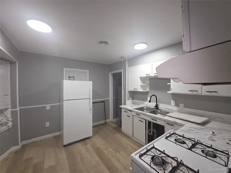 12400 Lansdowne Street, Detroit, MI 48224 - #3