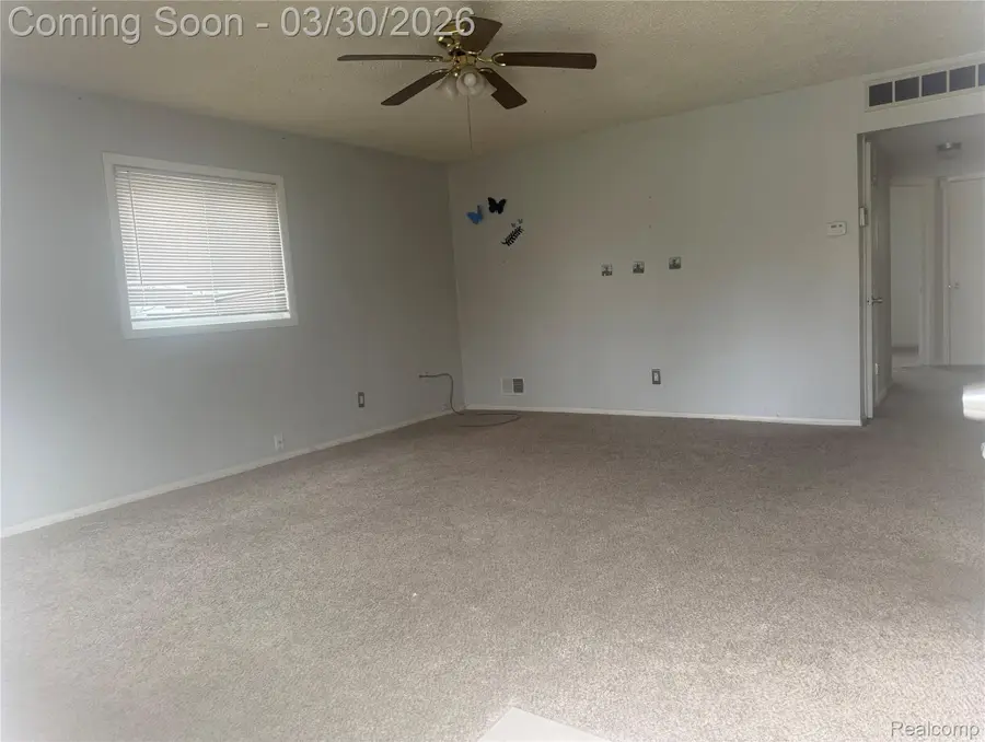 6475 N Highland Street, Dearborn Heights, MI 48127 - #3