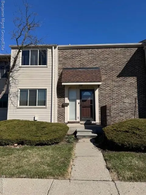 7 Hampton Towne Street #7, Southfield, MI 48075