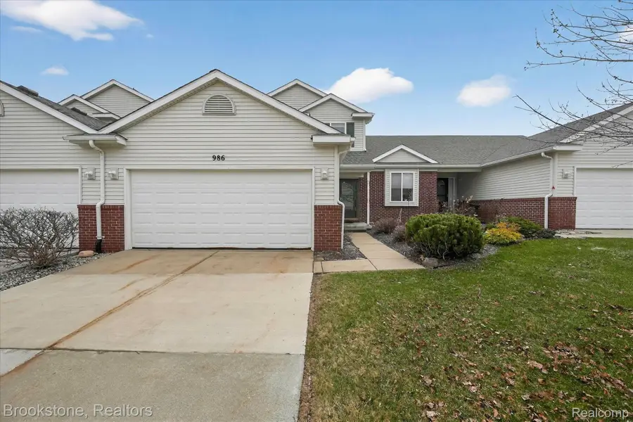 986 Spirea #44, Howell, MI 48843 - #3
