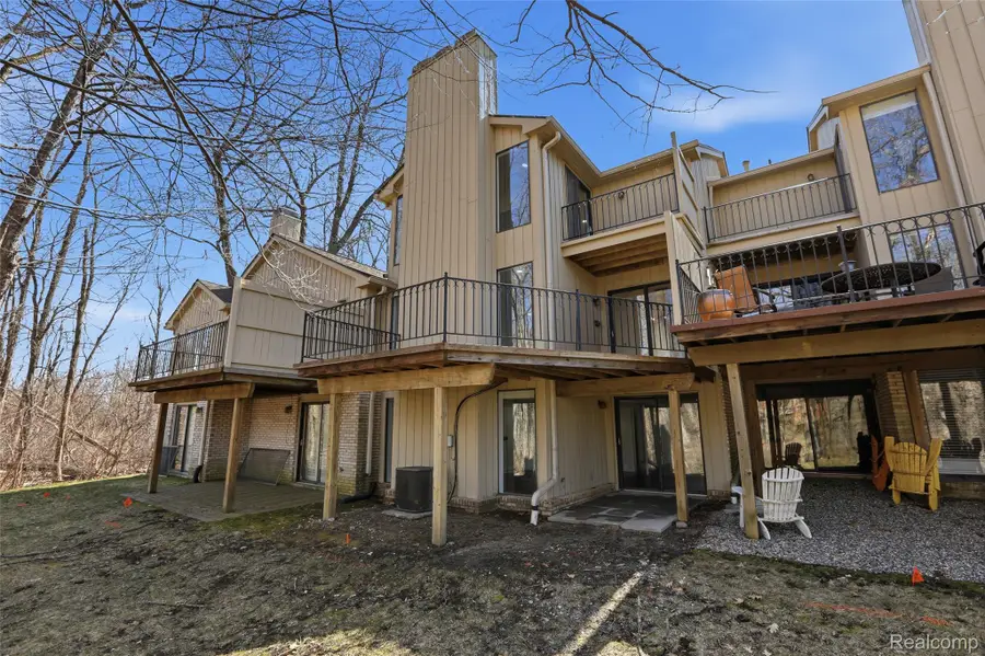 1135 Ivyglen Circle, Bloomfield, MI 48304 - #2