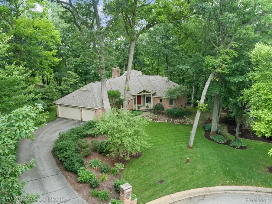 3510 Sutton Lane, Commerce, MI 48390 - #3