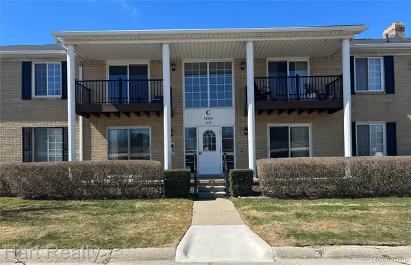 34820 Valleyview Drive #C5, SterlingHeights, MI 48312