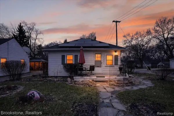 3233 Turner Street, Lansing, MI 48906