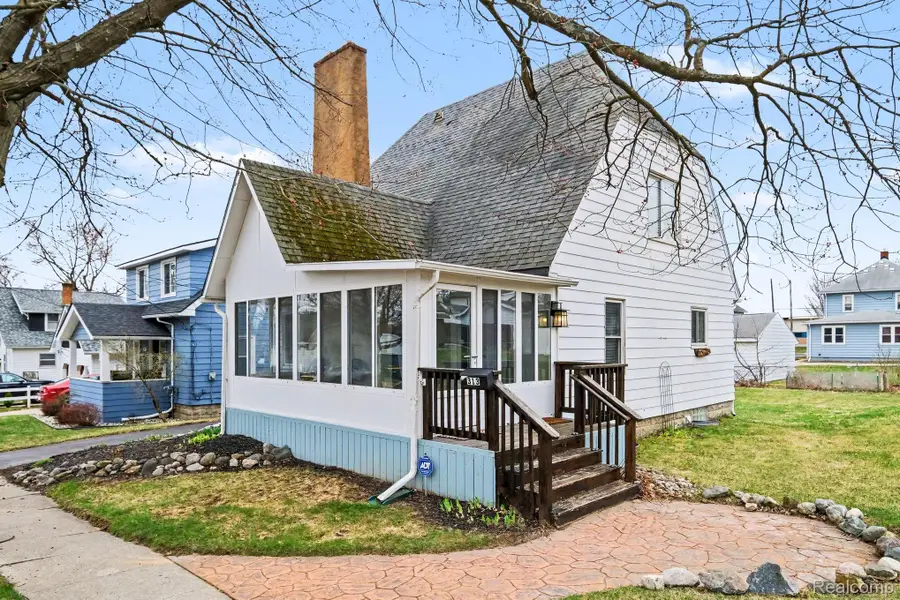 313 Myrtle Street, Flushing, MI 48433 - #2