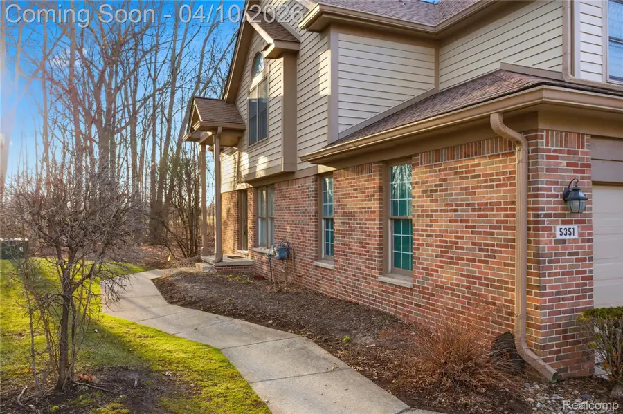 5351 Royal Vale Lane, Dearborn, MI 48126 - #3