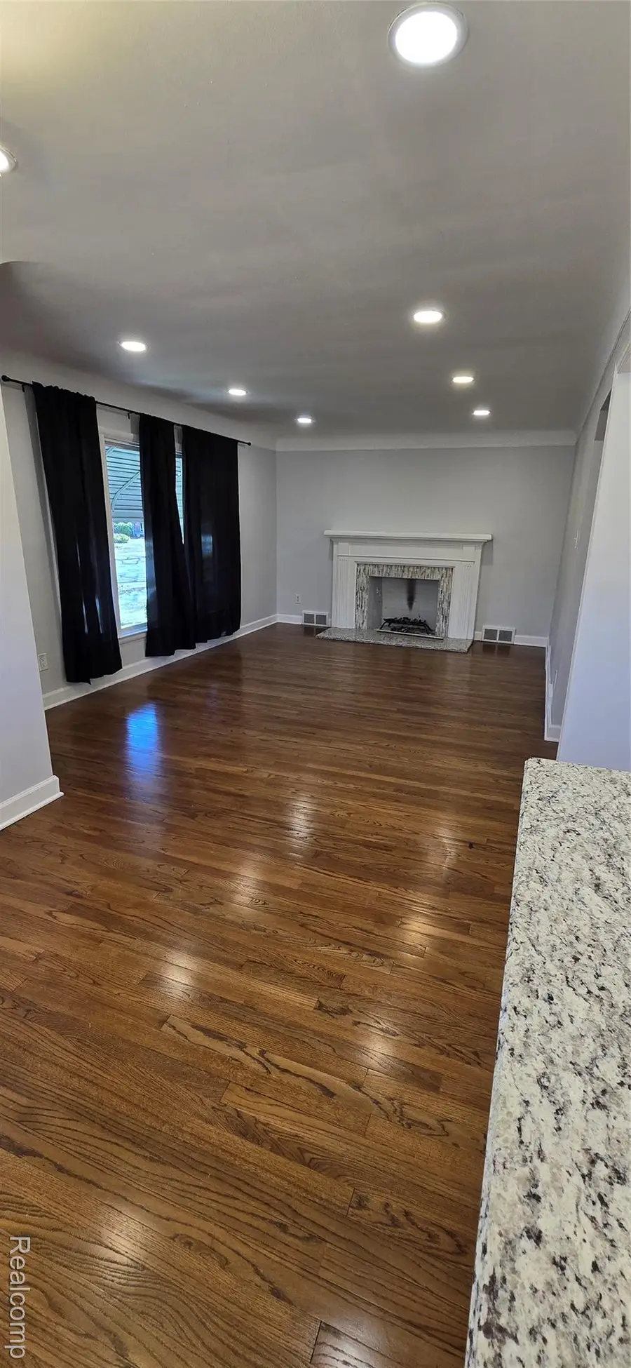 19189 Berden Street, Grosse Pointe, MI 48236 - #3