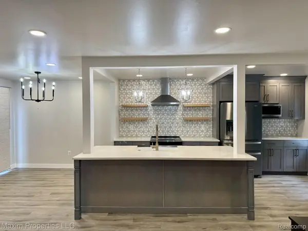 164 Stratford Lane, RochesterHills, MI 48309